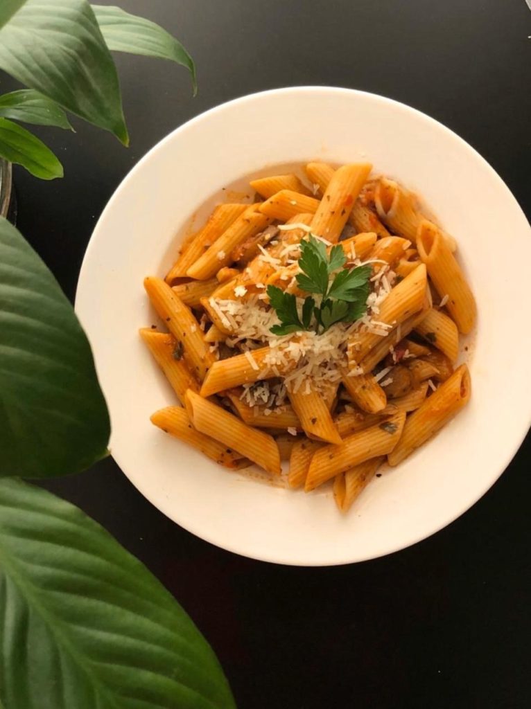 A Simple tomato Pasta Recipe, ladies who online, dubai blog, areej, @mummyofthree_dxb